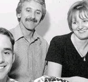 Owen Hargreaves with his parents
